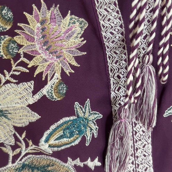 CHICO'S floral embroidered boho top size 3 semi sheer tassel tunic - Picture 3 of 5